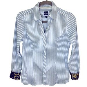 Express the essential button down shirt size SP *